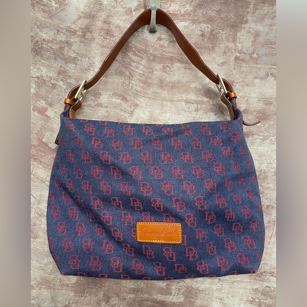 Dooney & Bourke Purse
